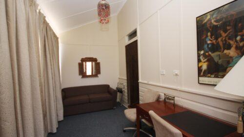 bourke-accommodation-executive-room-28 (2)