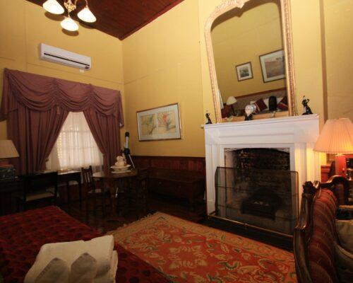 bourke-accommodation-executive-room-3 (13)