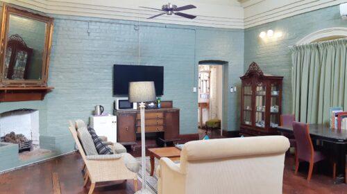 bourke-accommodation-executive-room-5 (15)