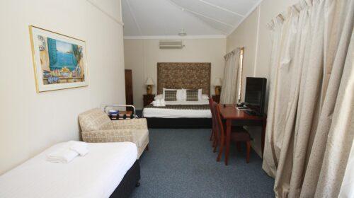 bourke-accommodation-standard-room-21 (7)