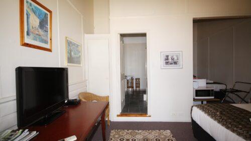 bourke-accommodation-standard-room-23 (6)