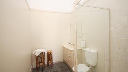 bourke-accommodation-standard-room-23 (8)