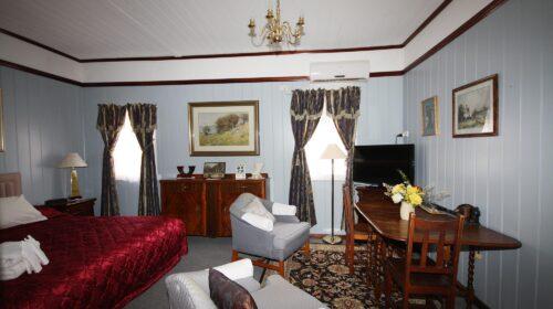 bourke-deluxe-accommodation-2bed-king-single-room-14 (12)